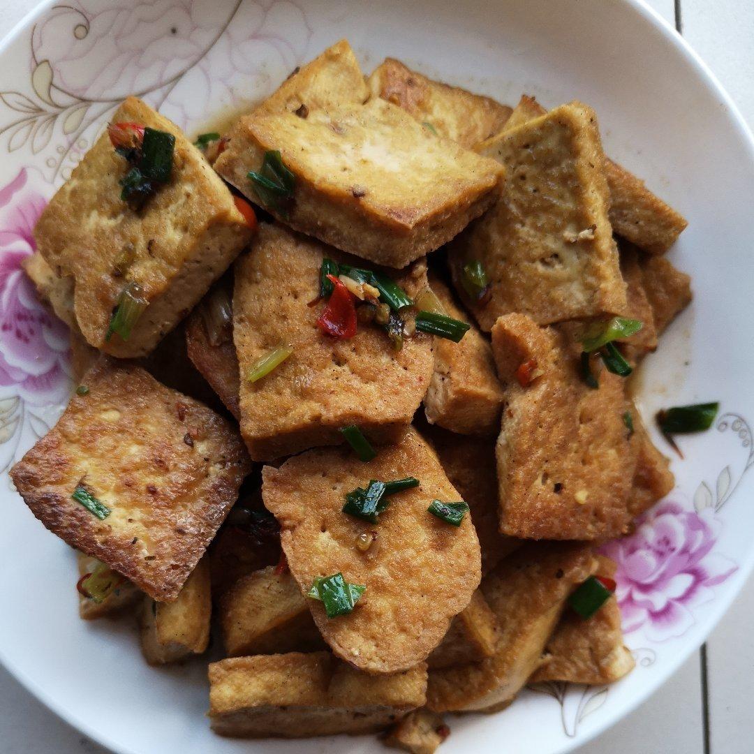 外酥里嫩的煎豆腐