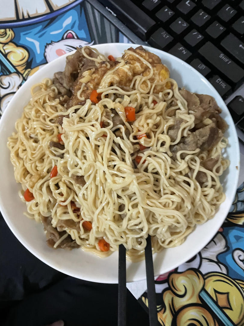 香到舔盘子🉐️荷包蛋焖面🍜超满足❗️