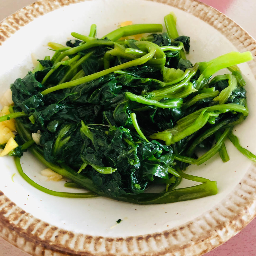 凉拌菠菜(家传秘方)