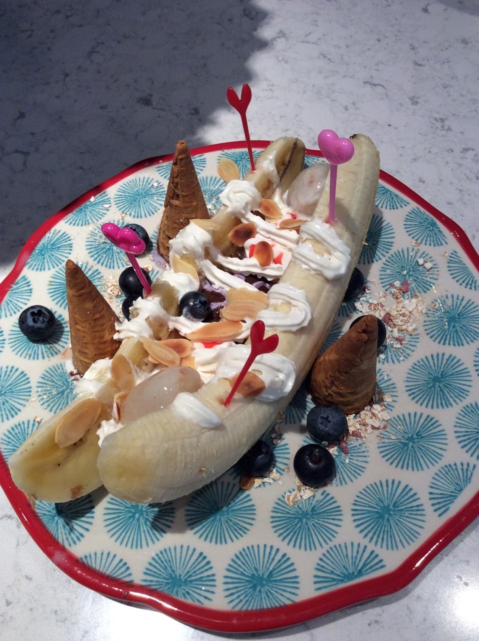 冰淇淋香蕉船——满记甜品