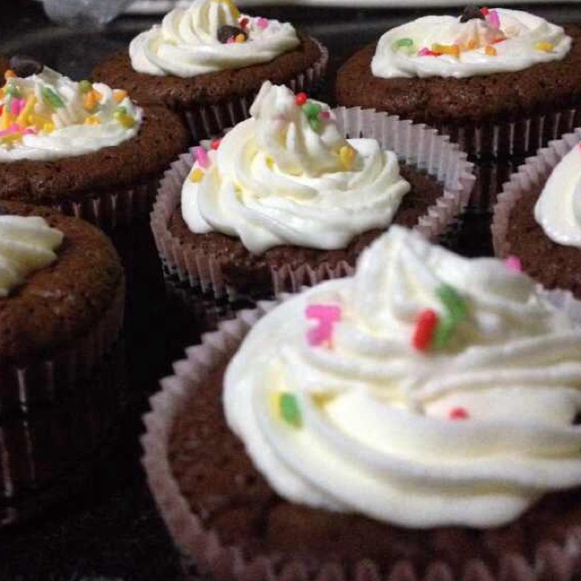 古典巧克力cupcake配马斯卡彭奶油霜