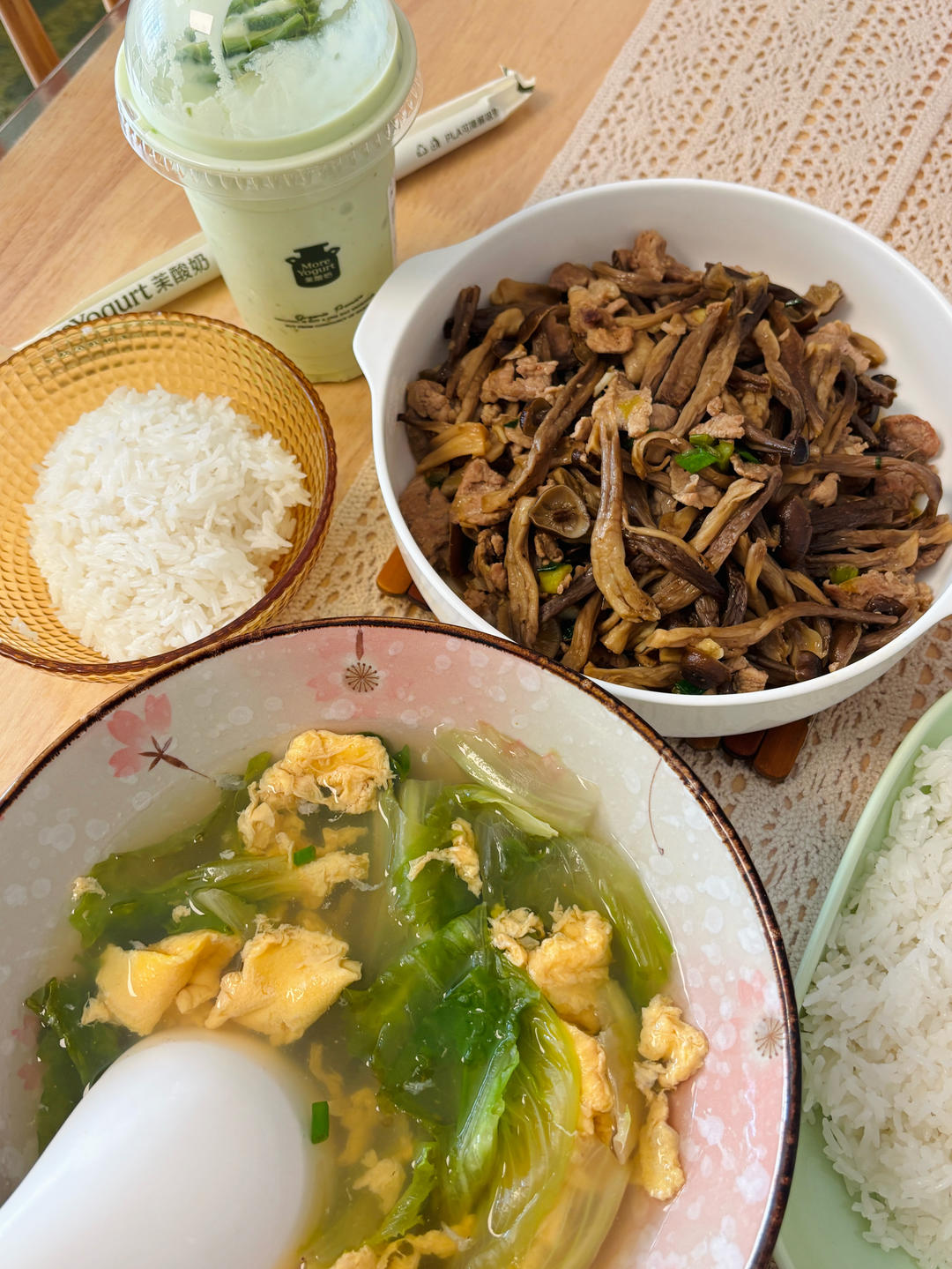 不二鹿茸菇炒肉