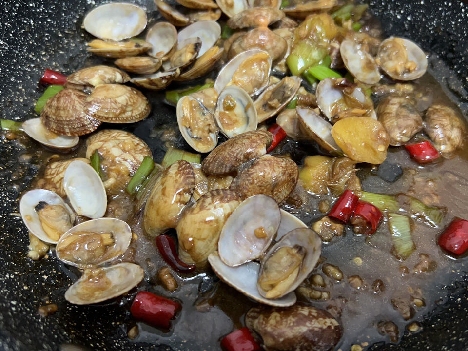 5分钟快手菜❗️秒杀路边摊爆炒花甲～好吃到爆