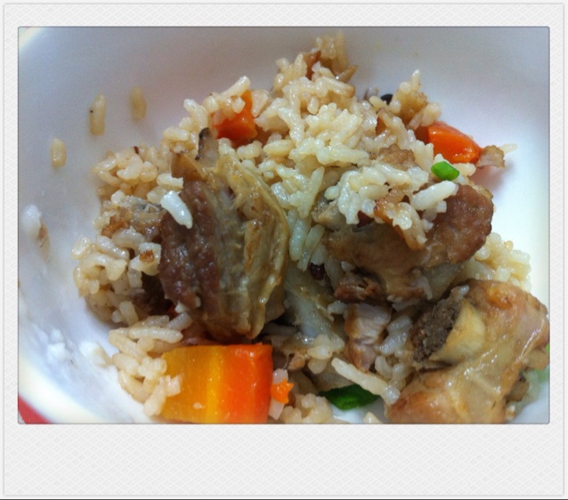 喷香排骨焖饭（爆好吃）