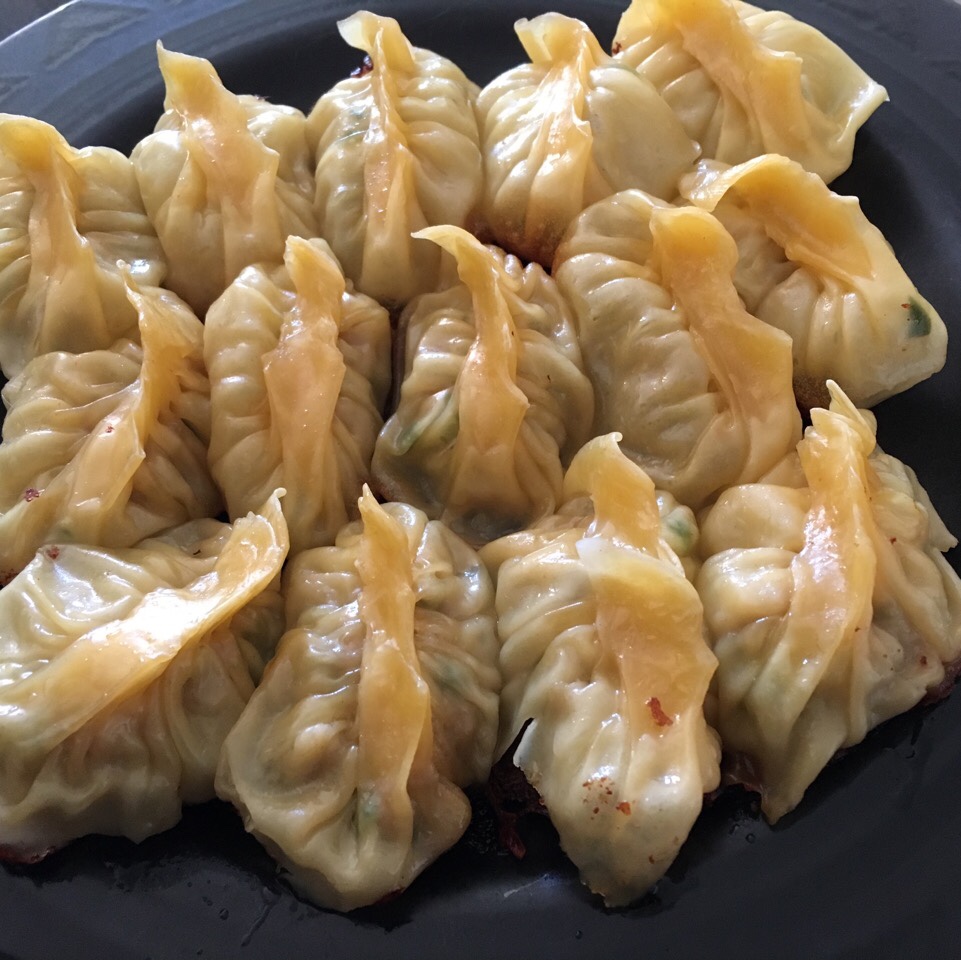 三鲜锅贴 Fried Dumplings