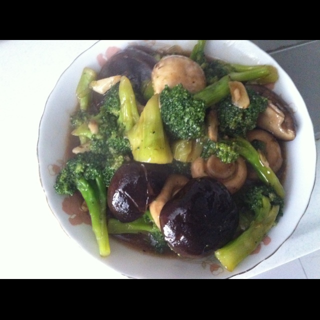 蚝油双菇西兰花