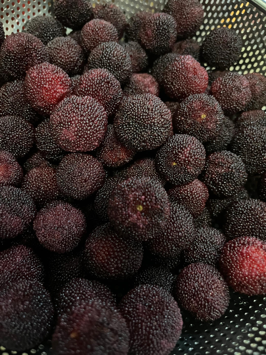 应该全网最快剥杨梅的方法！只要一小时就可以熬好杨梅果酱！