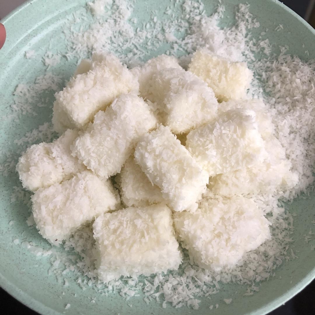 完胜85度C牛奶椰丝小方