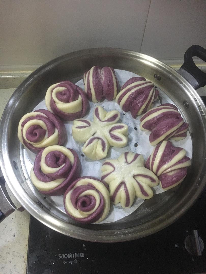 做法简单又好吃的『紫薯双色花卷』