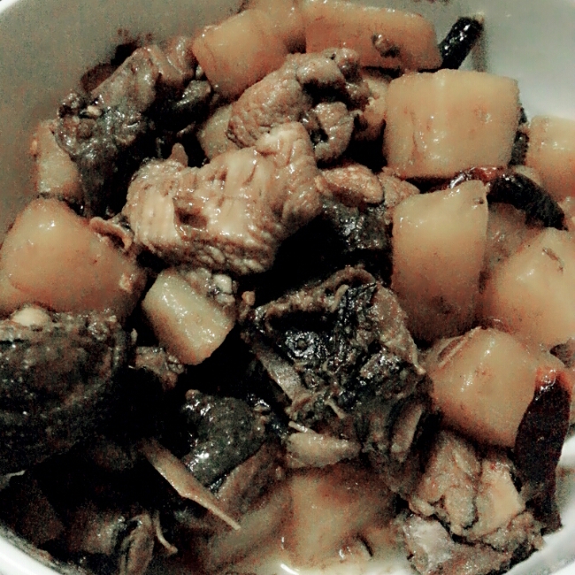 土豆炖鸡块
