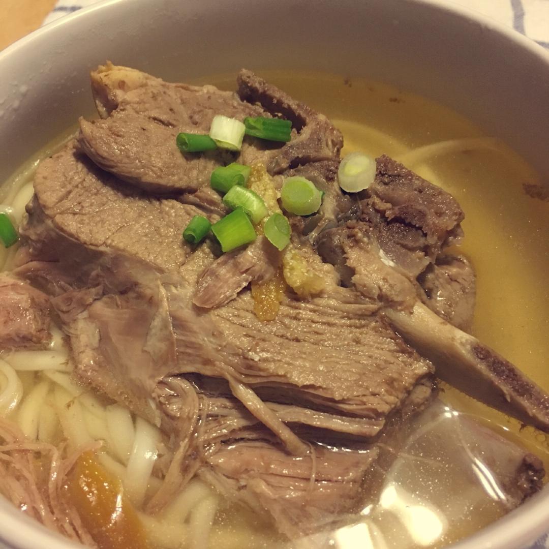 清炖羊肉汤