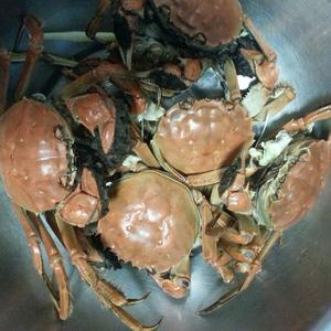 蒸螃蟹（超简单超好吃）的做法 步骤1