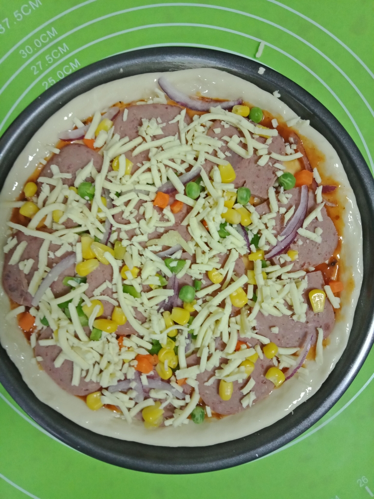 杂蔬午餐肉披萨的做法 步骤11