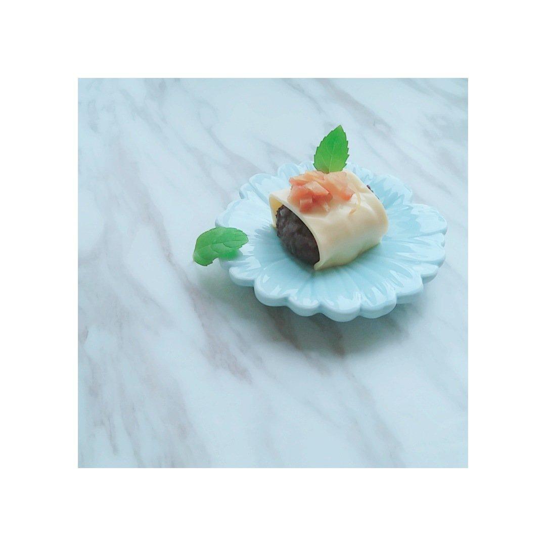 牛油果米饭塔
