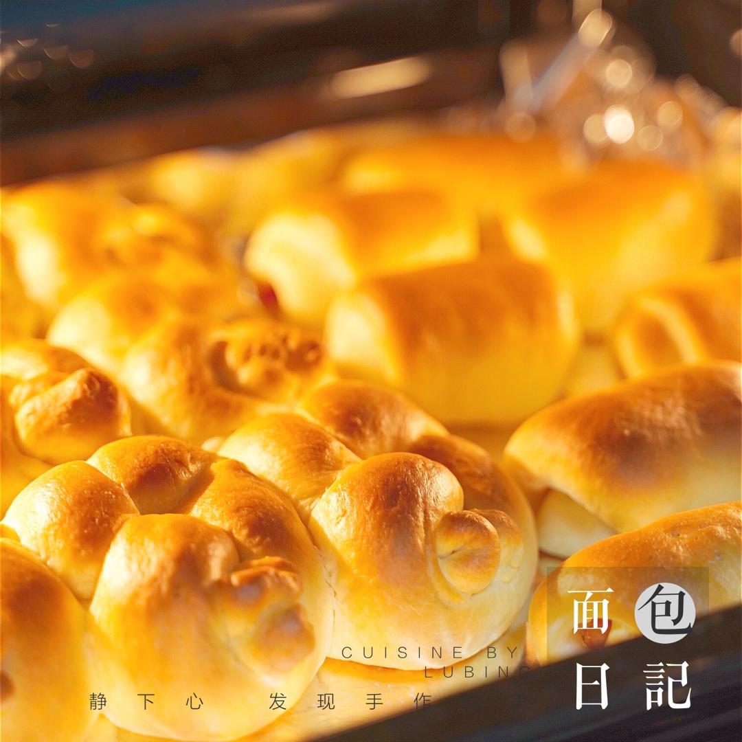 吃不腻的老面包 | 升级版更柔软绵密细腻水润 | 奶香十足可拉丝哟 | 爆炸好吃的早餐包