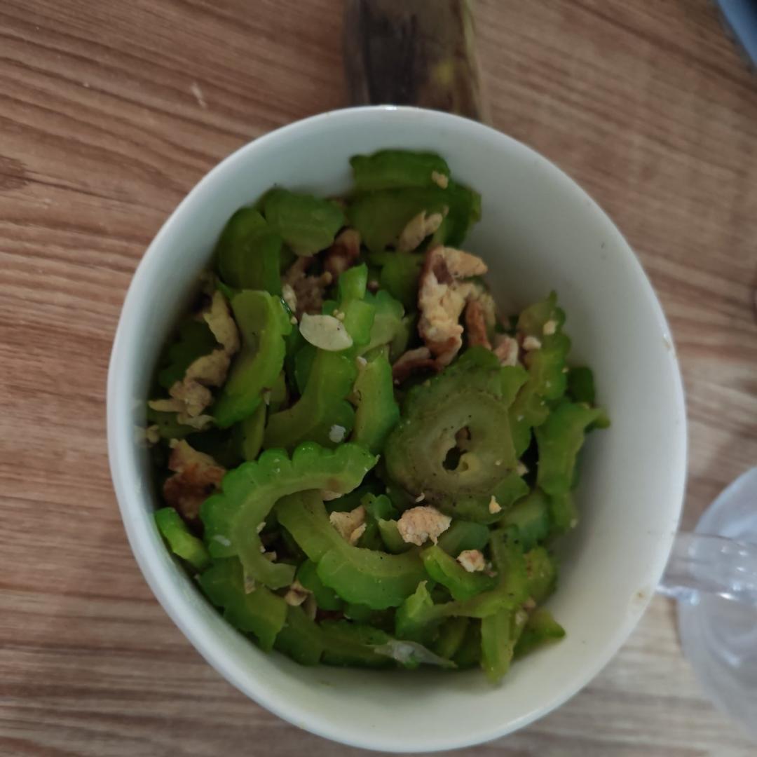 简单版苦瓜炒鸡蛋！