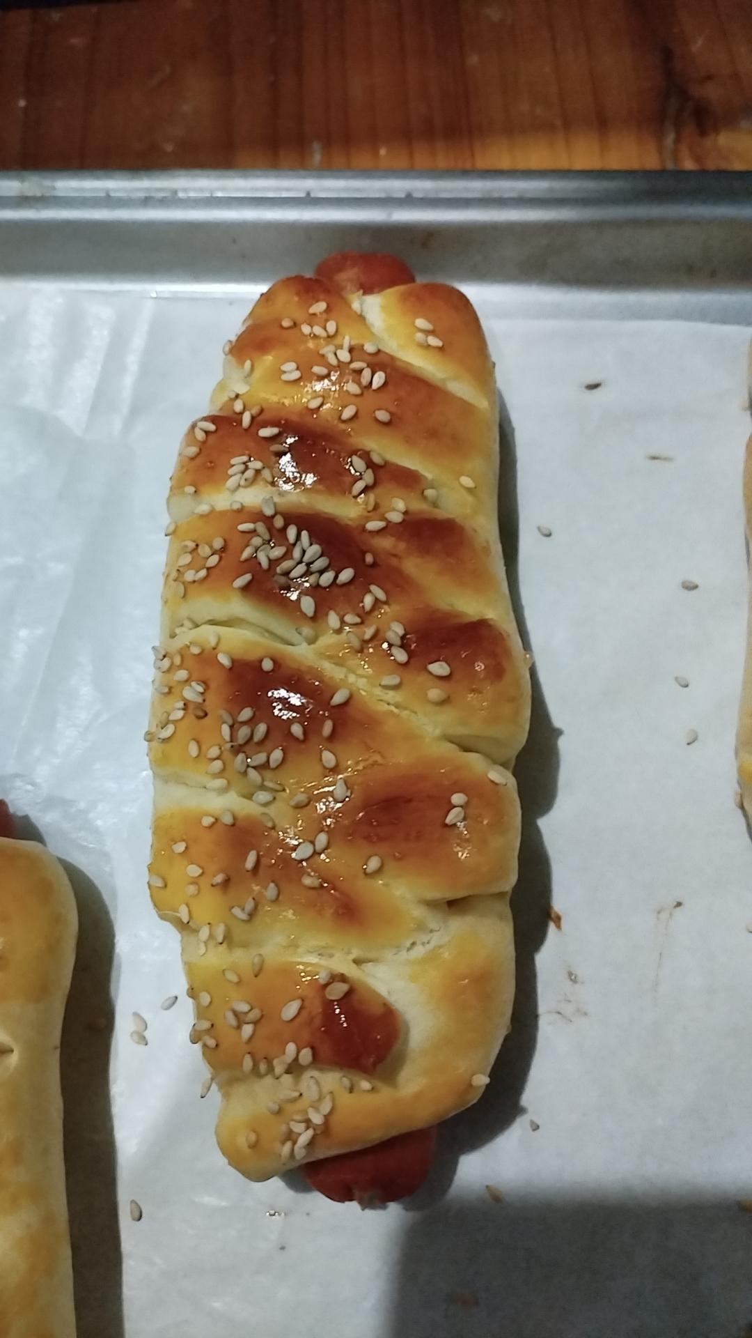 热狗面包棒，复刻儿时的味道，软乎乎的面包里藏着烤肠，太香了
