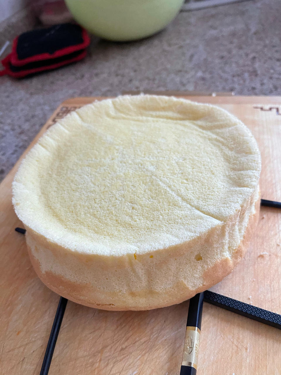烤箱做蛋糕（戚风蛋糕的做法）