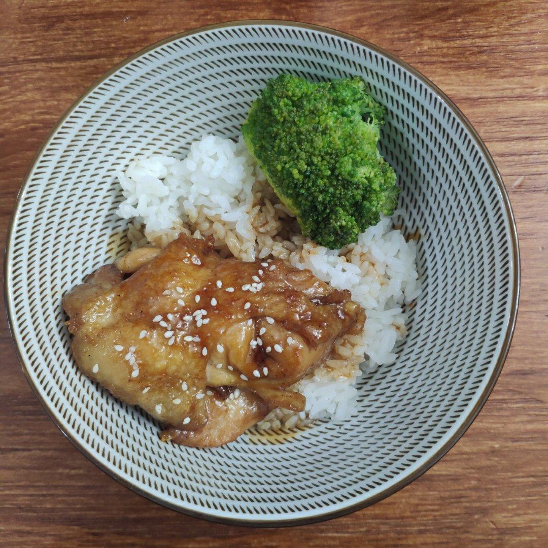 照烧鸡腿饭