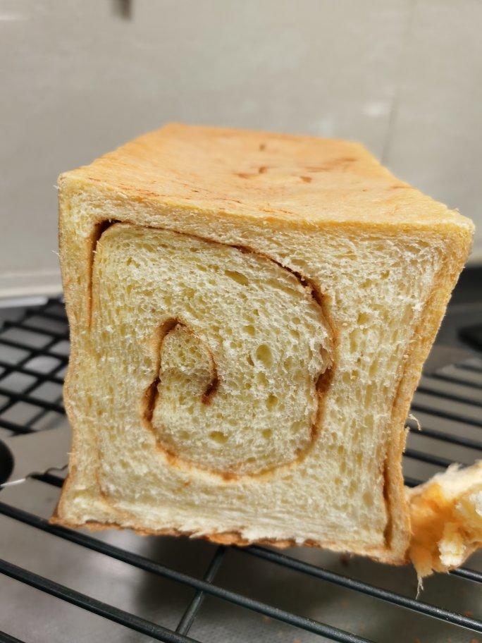 清香柔软的抹茶红豆吐司