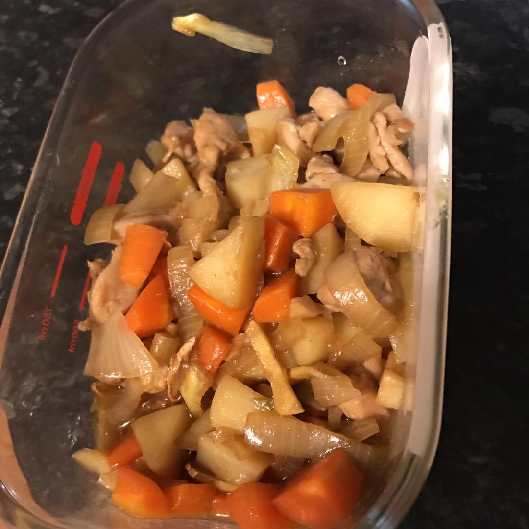 香菇鸡肉焖饭