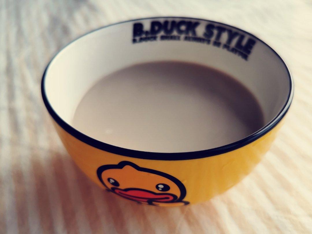 核桃花生红豆浆