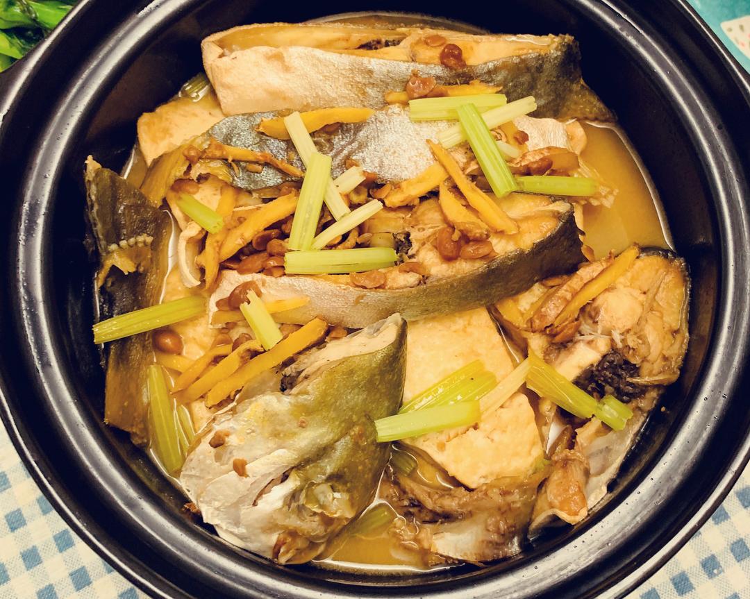 超级下饭的鲳鱼豆腐煲的做法