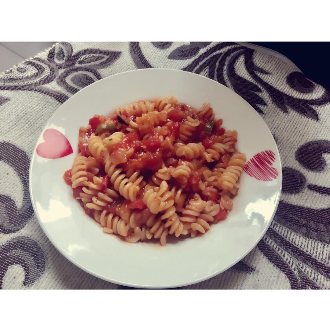 番茄肉酱意大利通心面