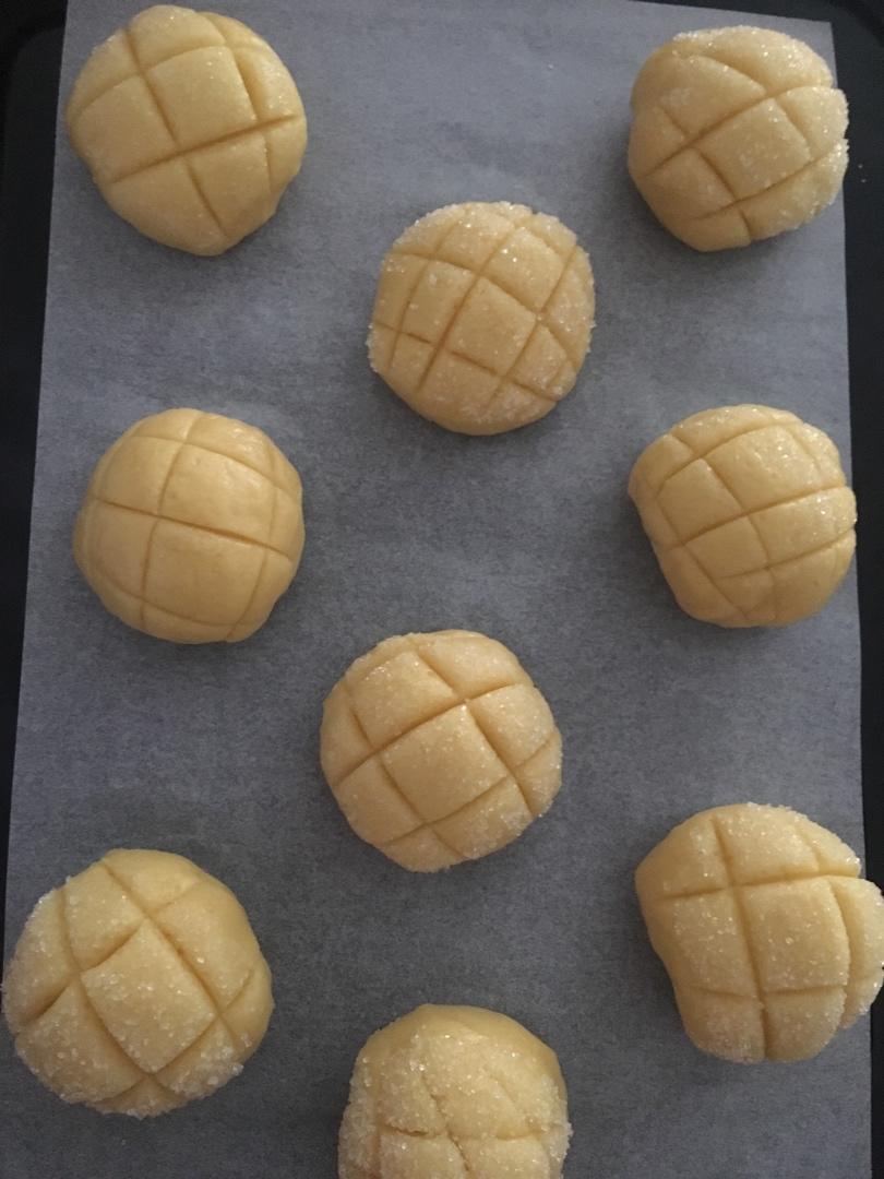 粉嫩蜜瓜包