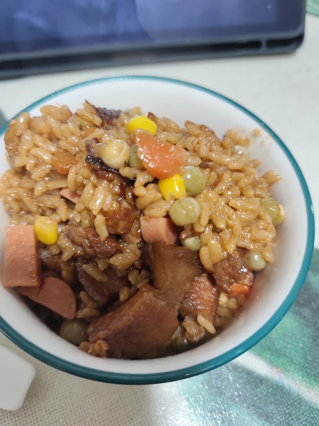 超简单的真香排骨焖饭！馋哭隔壁家小孩儿😋