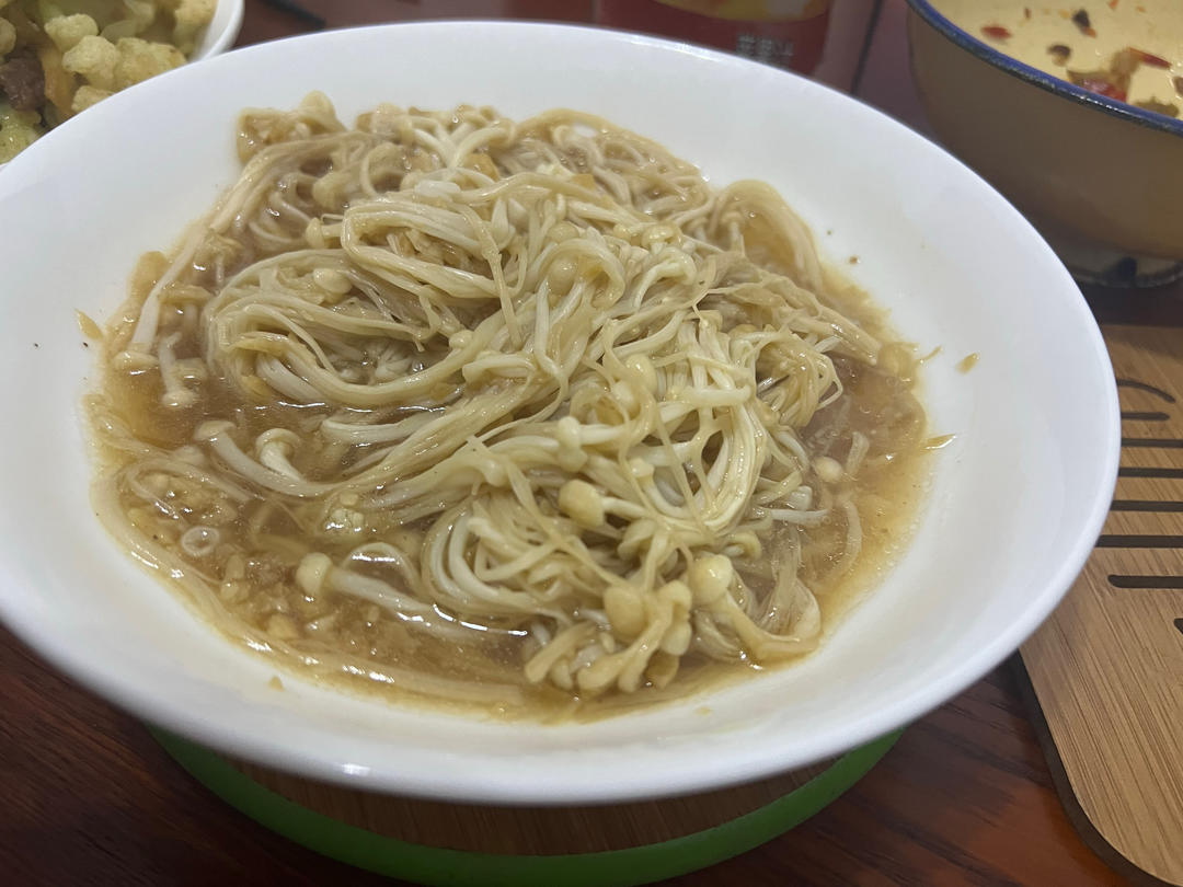 超级下饭的蒜蓉金针菇！好吃到爆