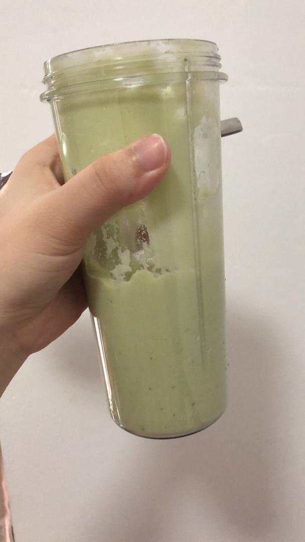 牛油果酸奶