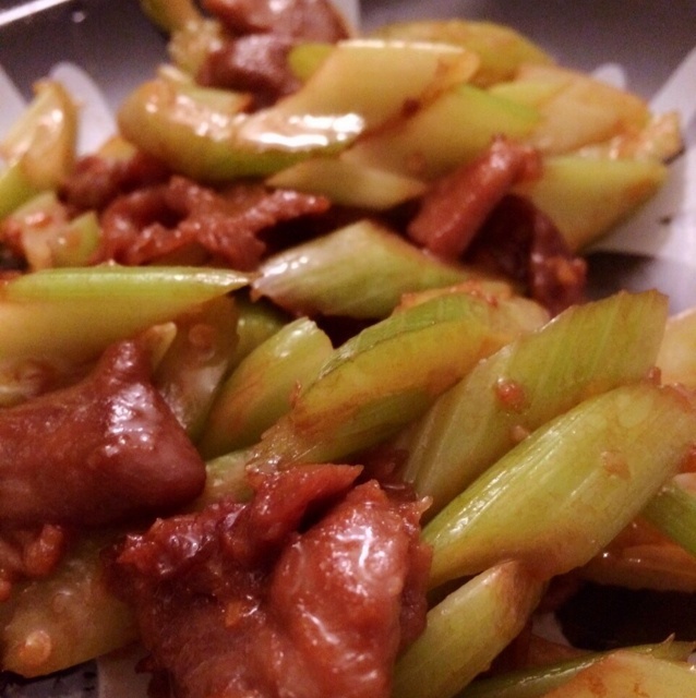 芹菜炒肉末