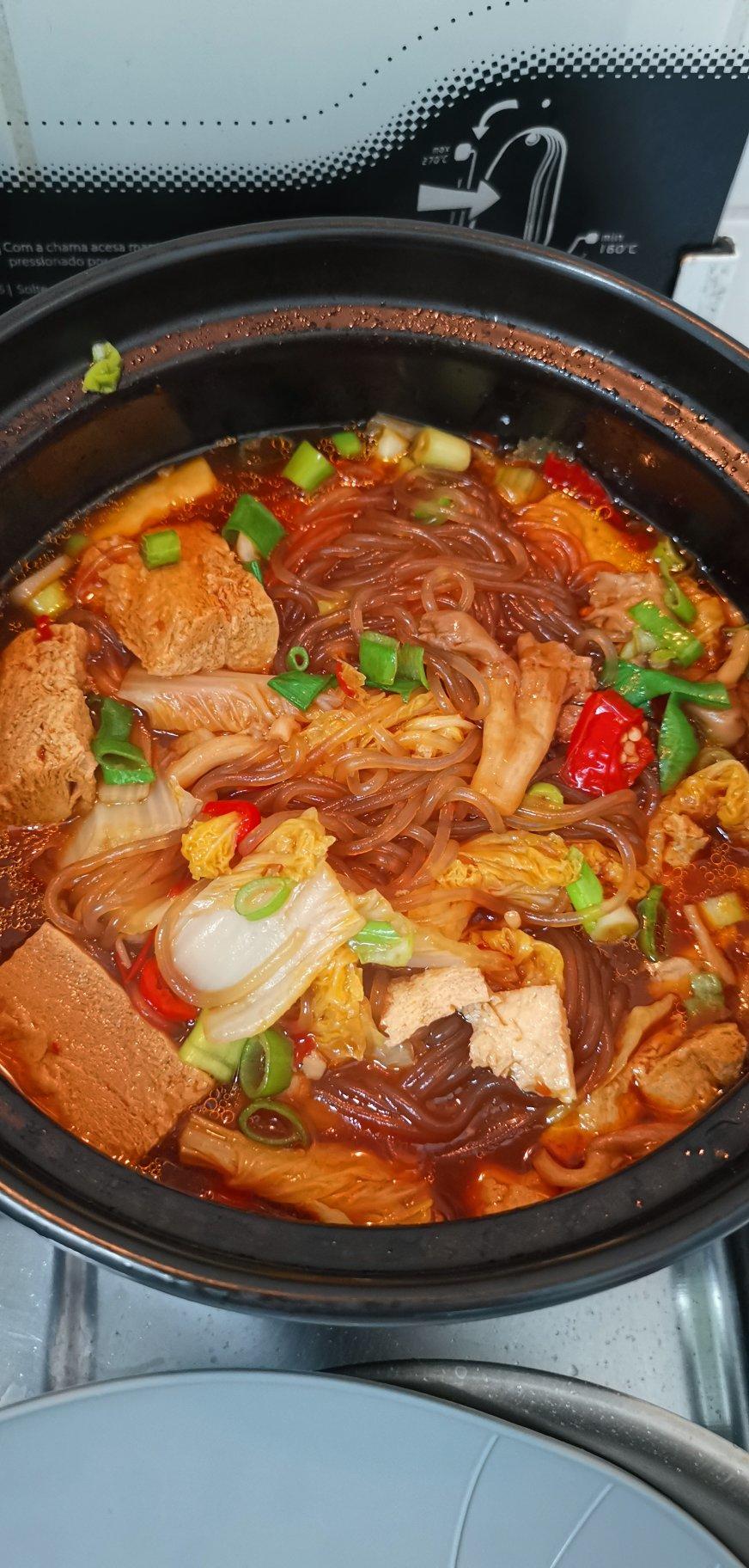 白菜豆腐粉丝煲