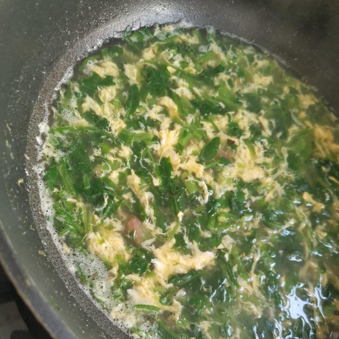 鸡蛋菠菜汤(跟酒店里喝的一个味道！)
