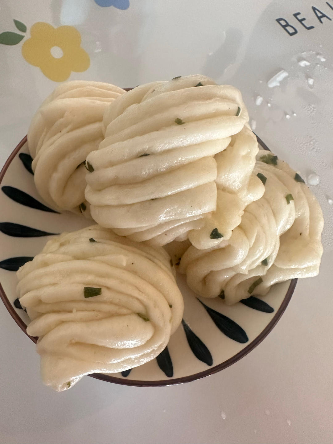 葱油花卷，一根筷子卷出漂亮的造型
