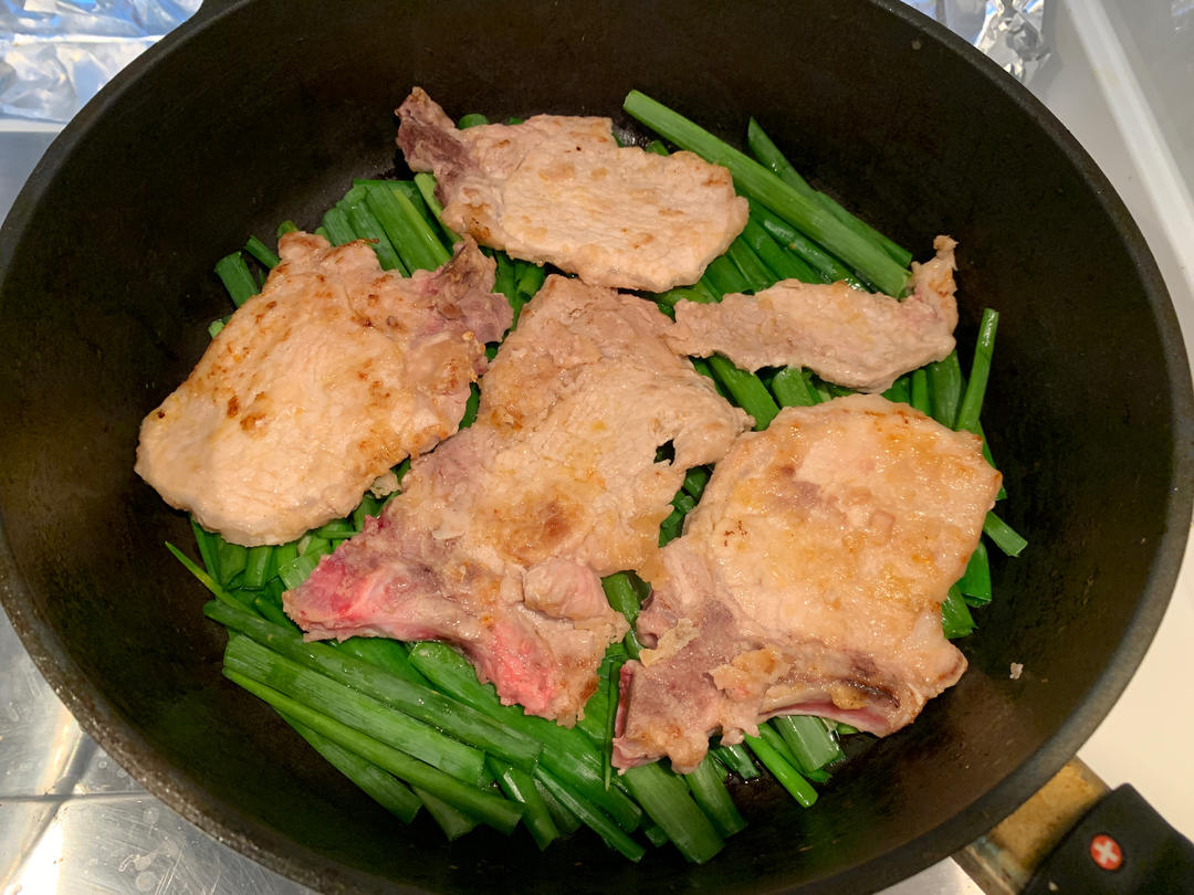 超嫩超香的葱烤大排