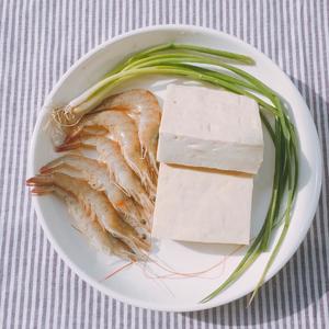 鲜虾蒸豆腐的做法 步骤1