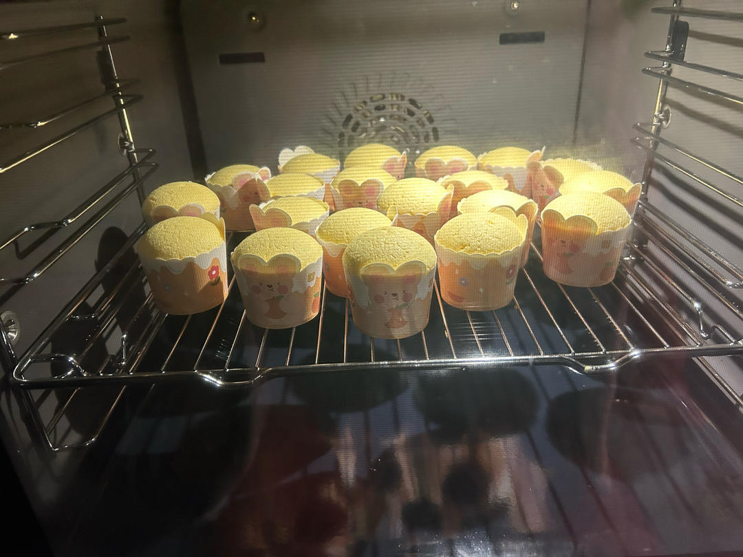 纸杯蛋糕 8寸戚风蛋糕的量