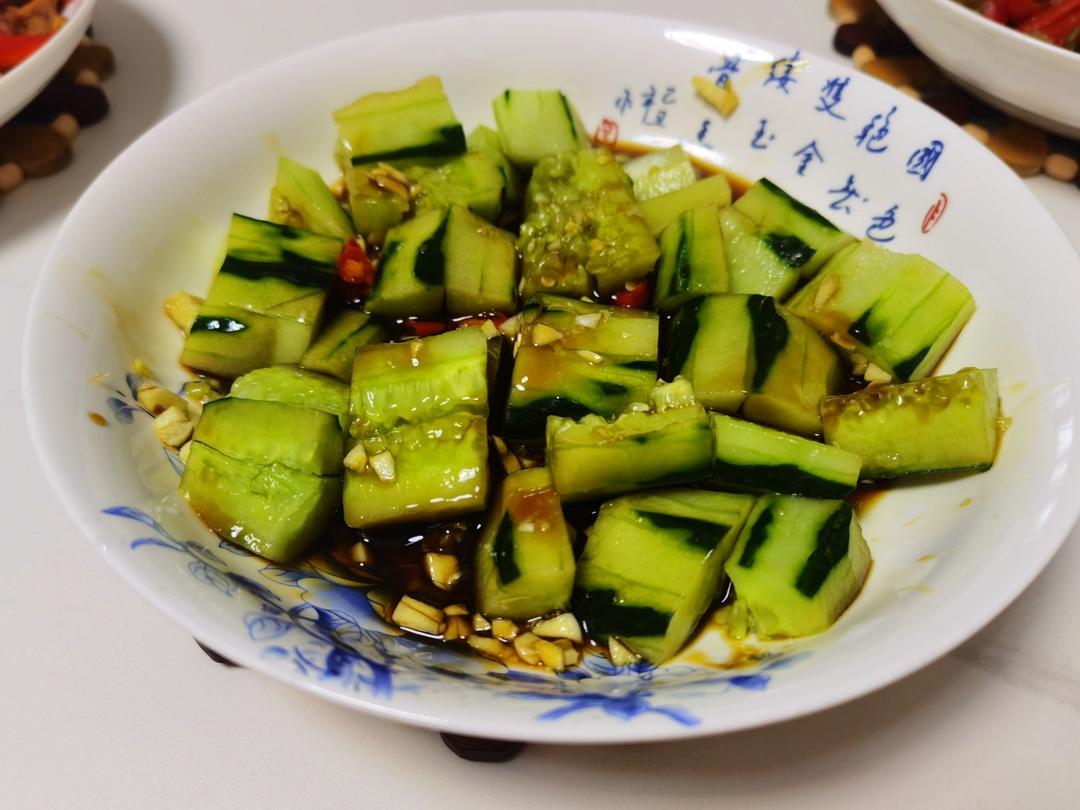脆爽多汁的拍黄瓜