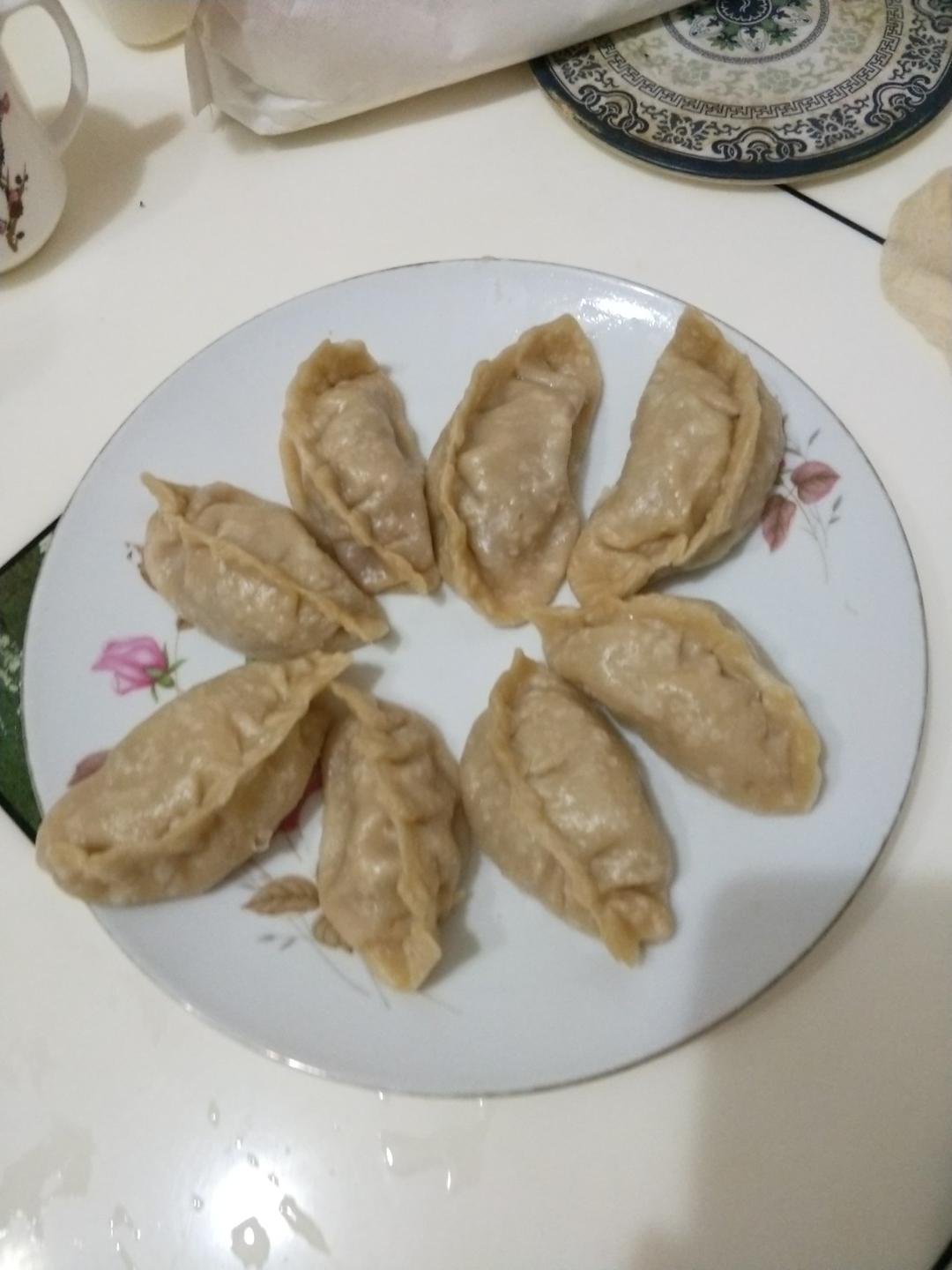 猪肉大葱烫面蒸饺