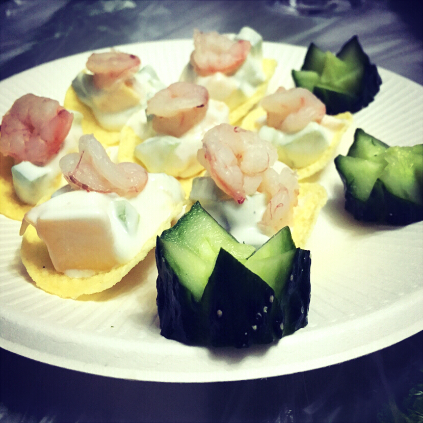 薯片牛油果大虾沙拉