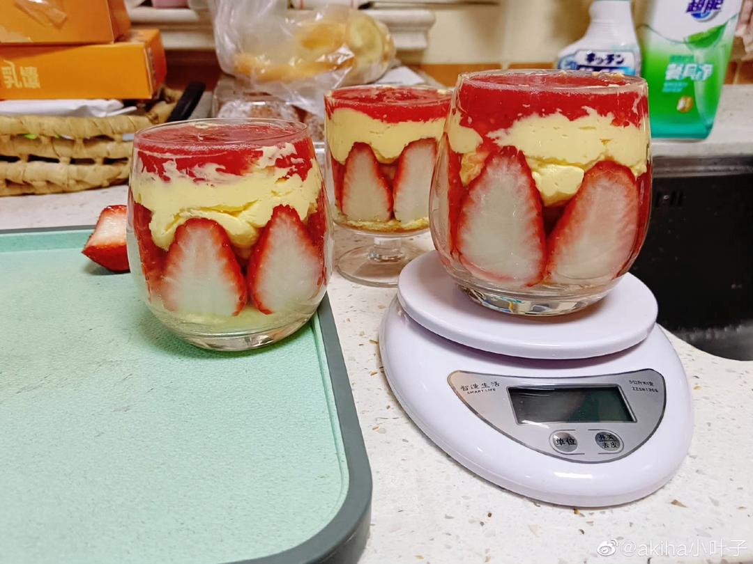 法式草莓蛋糕 fraisier 慕斯林奶油应用之一