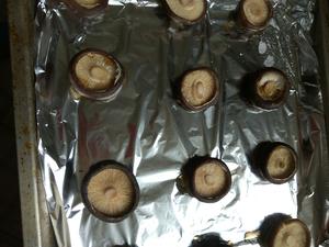 蒜蓉烤香菇的做法 步骤3