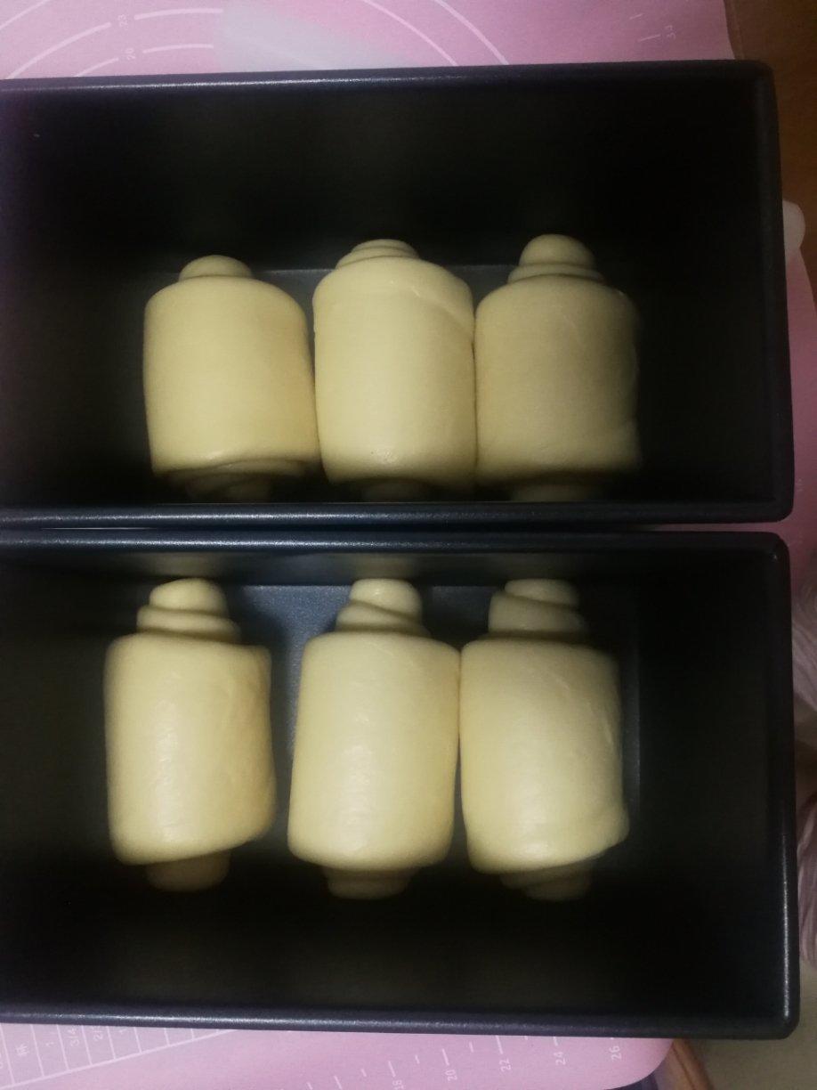 吐司，奶香手撕面包，超级香浓