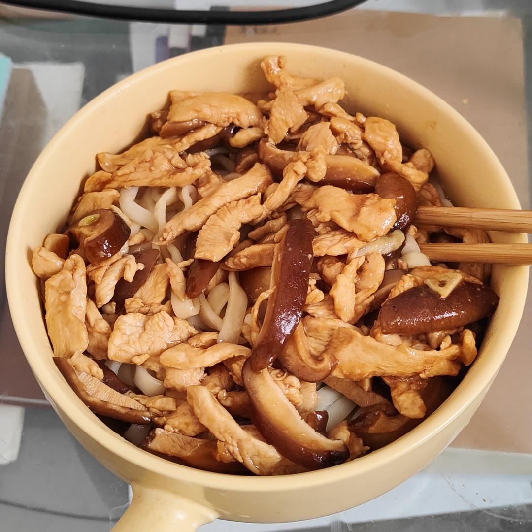 香菇鸡丝面
