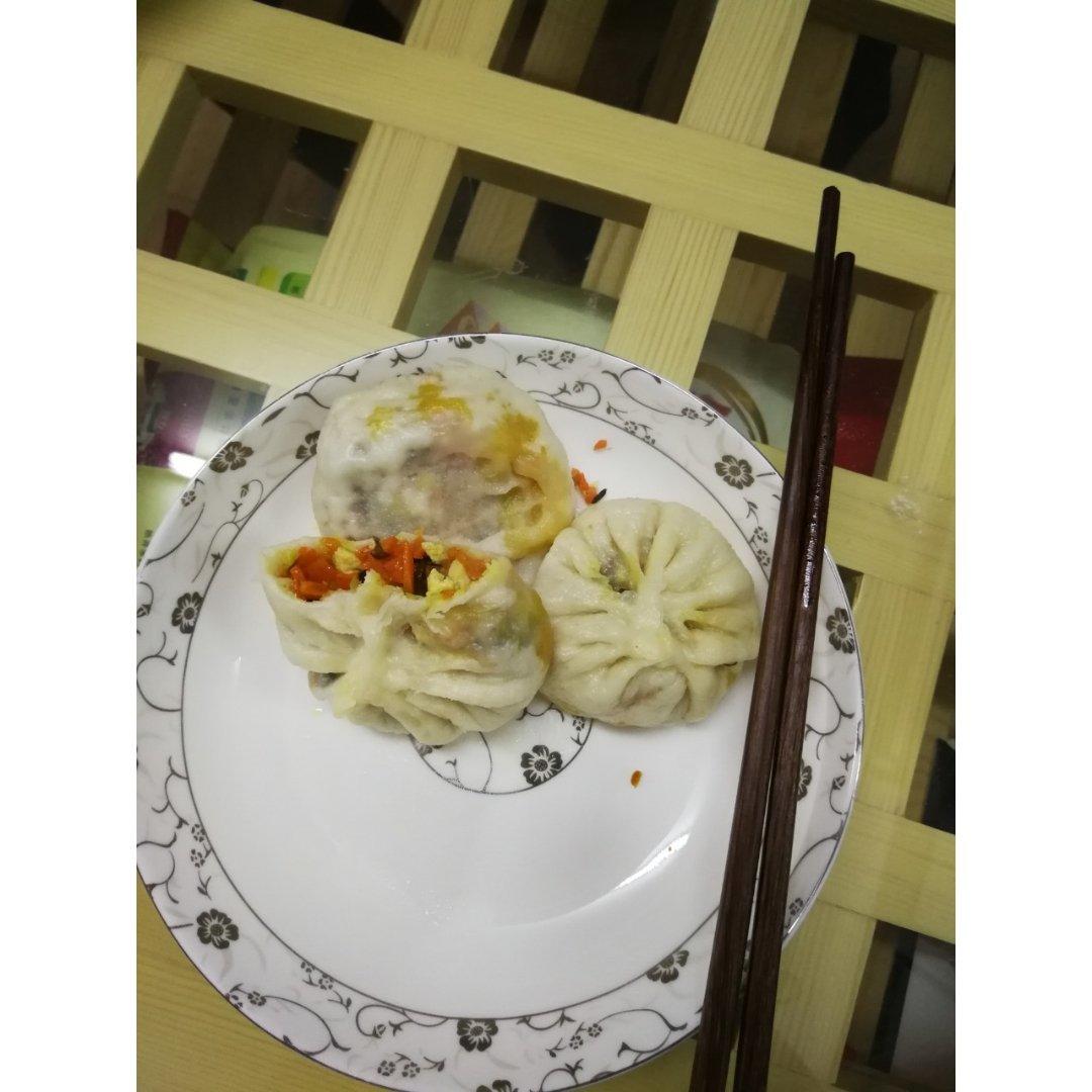 胡萝卜木耳鸡蛋素包子