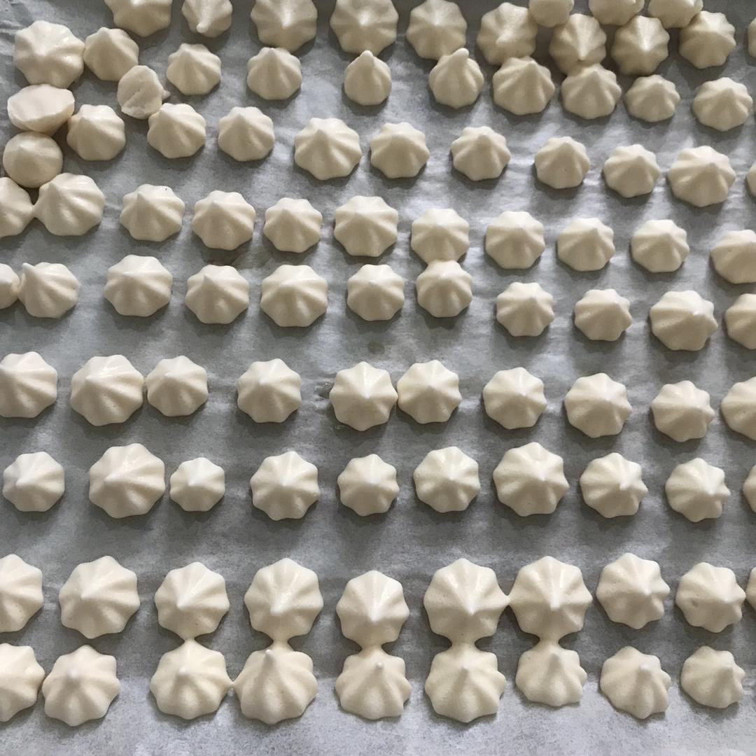 迷人的火龙果溶豆酸奶溶豆宝宝辅食