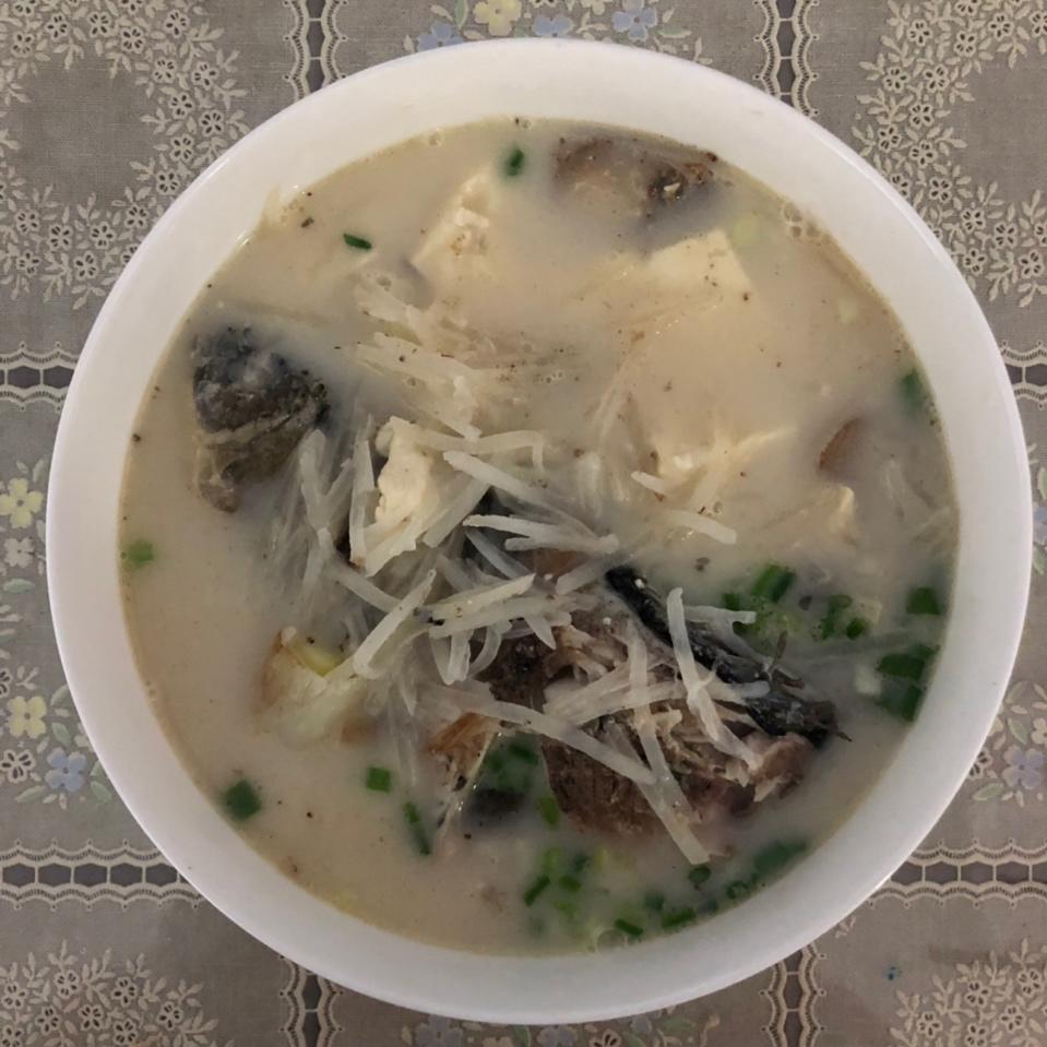 鲫鱼豆腐汤