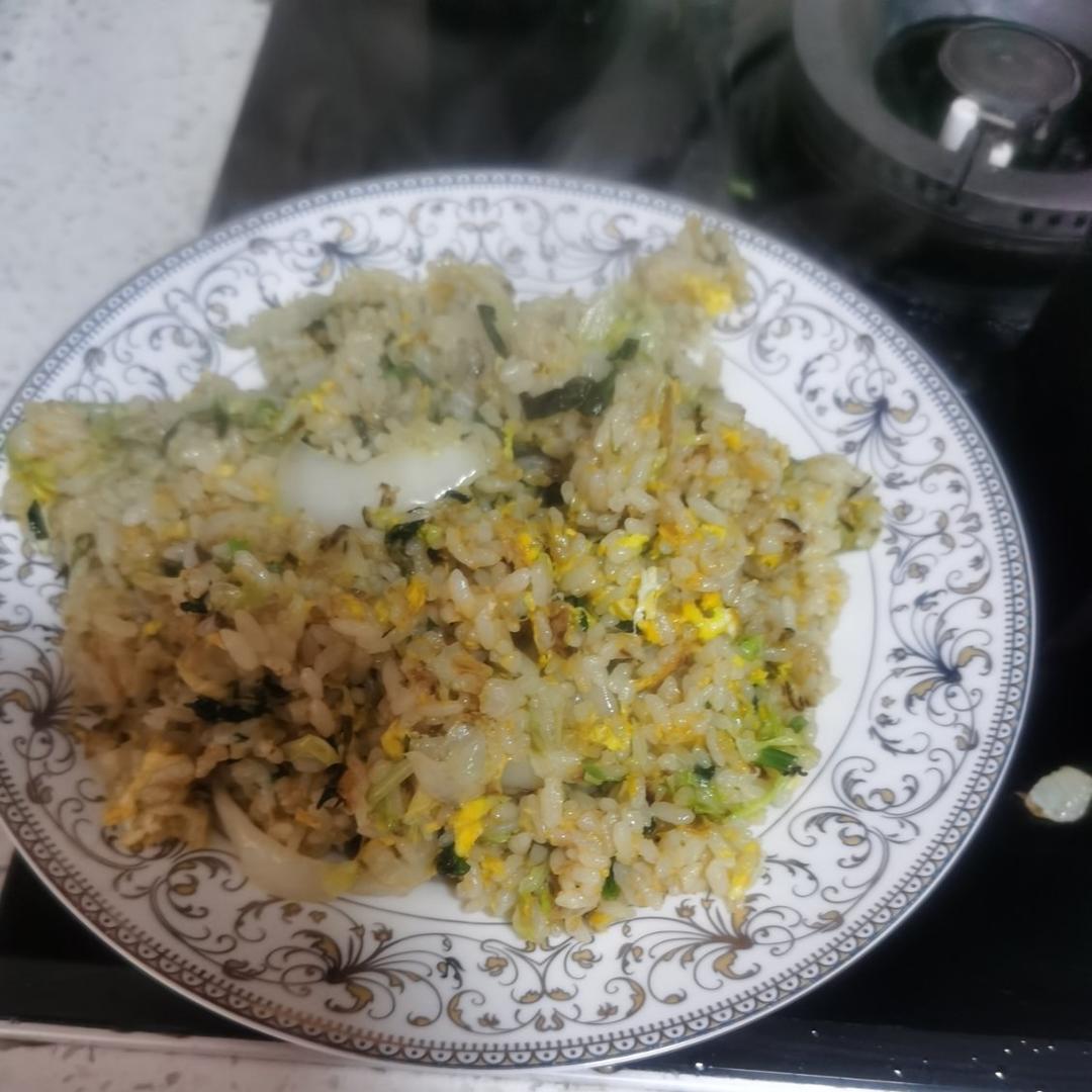 白菜鸡蛋炒米饭
